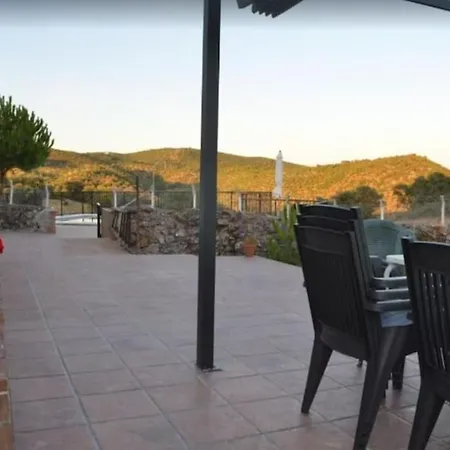 Сasa de vacaciones Casa Cortijo En Dehesa Sierra Leon *